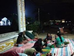 35 KK Warga Kutambaru “Nginap ” di DPRD Langkat