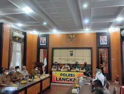 Plt Bupati Langkat Vidcon Bersama Gubsu, Target 70 Persen Vaksin Dosis II Terealisasi