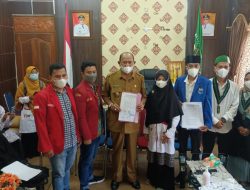 Mahasiswa Cipayung Unjukrasa Kantor Bupati Langkat Minta Pemkab Tingkatkan PAD