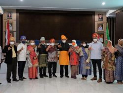 Rombongan Komisi X DPR RI Dipimpin Prof Dr Ir Djohar Arifin Husin dan Dihadiri Artis Desi Ratnasari Kunker di Langkat Persiapan Seleksi 1 Juta Guru PPPK &nbsp;