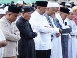 Plt Bupati Langkat Solat Id Berjamaah di Pangkalan Brandan, Ondim: Bukti Keimanan Bertambah Harus Mampu Jauhi Larangan dan Laksanakan PerintahNya