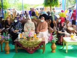 Ketua TP PKK Langkat Hadiri Baksos Kitanan Masal di Berandan Barat