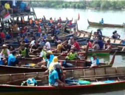 Lomba Sampan Dayung di Gebang Meriah
