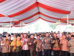 Bantu Hadapi Inflasi, Wali Kota Binjai Serahkan Bantuan Operasional Bilal Mayit, Penggali Kubur, Guru FKDT, Tahfiz dan Guru Gereja Sekolah Minggu