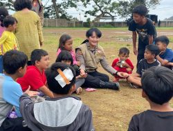 Upaya Polri Kembalikan Senyum Anak dan Ibu Korban Gempa Cianjur