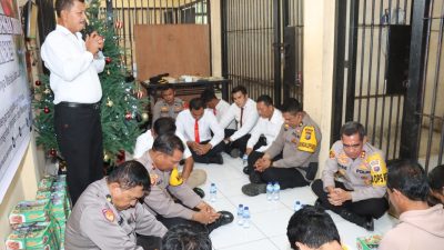 Natal Penuh Makna, Kapolres Batu Bara AKBP Jose D.C. Fernandes,. Rayakan Natal Bersama Tahanan