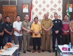 Plt Bupati Syah Afandin Bangga Luar Biasa Kepada PWI Peduli  Salurkan 1000 Karung Beras untuk Anak Stunting dan Ribuan Paket Sembako di Langkat
