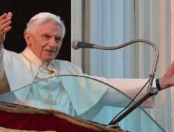 Paus Emeritus Benediktus XVI Wafat di Usia 95 Tahun