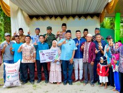 Syah Afandin Serahkan Kunci Program Bedah Rumah,  Pupuk 60 Ton,  Sembako dan Resmikan Masjid di Wampu