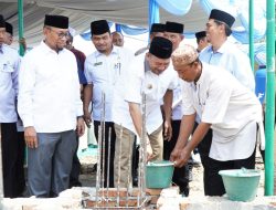 Syah Afandin Letakkan Batu Pertama Pembangunan Masjid Haimah Abdul Hamid