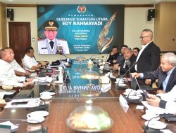 Edy Rahmayadi Raih Pena Emas dengan Predikat Cumlaude Pasca  Diuji Satu Jam Panelis PWI