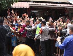 Kapolda Sumut Irjen Pol RZ Panca Putra Simanjuntak Pimpin Pengamanan Presiden Kunjungi Pasar Halat