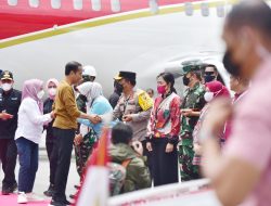 Presiden Jokowi Setibanya di  Balige Disambut Kapolda Sumut