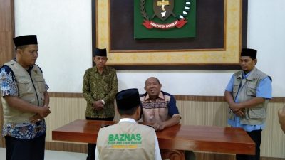 Plt Bupati Langkat Serahkan Zakat Mal Rp150 Juta ke Baznas