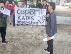 Puluhan Mahasiswa Unjukrasa Kantor Dinas Kesehatan Langkat Minta Klarifikasi Dugaan Korupsi dan Mark Up