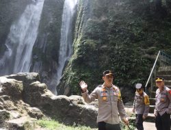 Kapolres Pakpak Bharat Sambangi Masyarakat di Tempat Wisata
