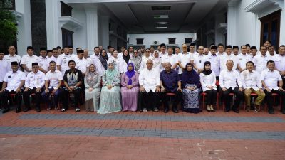 Syah Afandin dan SKPD  Berlebaran ke Kediaman H Ngogesa Sitepu