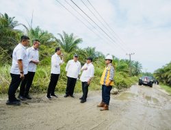 Presiden Jokowi Bersama Wagub Tinjau jalan Rusak di Labura, Kucurkan Rp 800 M Seluruh Kab/ Kota Sumut