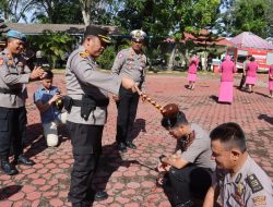 32 Personel Peroleh Penghargaan Kenaikan Pangkat, Kapolres Langkat : Personel dan Jajaran untuk Tidak Terlibat Backing Bandar Narkotika