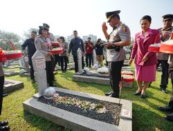 Jelang HUT ke-77 Bhayangkara, Kapolri  Ziarah ke TMP Kalibata, Mengenang Perjuangan Pahlawan untuk Memberi Semangat Personel Polri Menghadapi Tantangan dan Tugas Kedepan