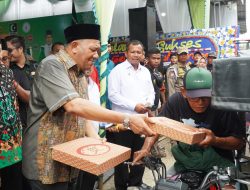 Hadiri Gebyar Muharram MD KAHMI Langkat,  Plt Bupati Syah Afandin Beri Bantuan 100 Tukang Becak dan 30 Steling Pelaku UMKM, Dukung Syah Afandin-Rizky Yunanda Pimpin Langkat 2024-2029