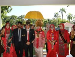 Hadiri Milad ke 2 Parboha Sumut, Gubsu Edy Rahmayadi Diberi Gelar Sojuangon Perkasa Alam