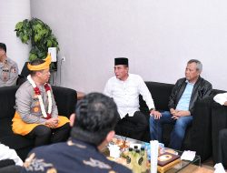 Gubernur Sumut Edy Rahmayadi Sambut Kapoldasu Irjen Pol Agung Setya Imam Effendi, di Bandara Kualanamu