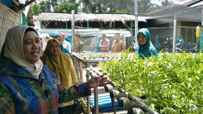 TP PKK Langkat Lakukan Pembinaan Aku Hatinya PKK Desa Padang Berahrang