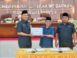 Sekdakab Langkat Sampaikan Penjelasan Ranperda P APBD 2023