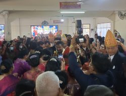 Sekjen HKBP Hadiri HUT ke-88 Gereja HKBP Binjai, Wali Kota Disambut Ribuan Umat, Akan Bantu Renovasi Gereja di P APBD 2023, Balon DPD RI Sabam Manalu Bantu Renovasi Sopo Godang