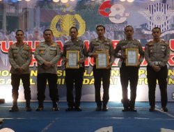 Hari Jadi ke – 68 Sat Lantas, Kapolres Langkat Beri Reward 3 Personel Berprestasi