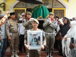Almarhum Dato’Seri H Syamsul Arifin,SE Dikebumikan di Gebang, Syah Afandin Ucapkan Terimakasih, Pj Gubernur: Kita Kehilangan Putra Terbaik Bangsa