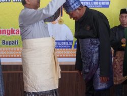 Plt Bupati Langkat Syah Afandin Dianugerahi Temenggong Tun Hassan dari Presiden DMDI