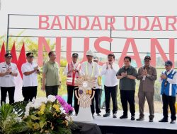 Presiden Jokowi Peletakan Batu Pertama Bandara dan Tinjau Jalan Tol IKN