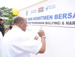 Kadisdik  Sumut: 3 Dosa Besar dalam Dunia Pendidikan, Perundungan, Kekerasan Seksual dan Intoleran, Plt Bupati Serahkan Beasiswa dan Letakan Batu Pertama Futsal SMA N 1 Hinai