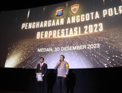 23 Anggota Polda dan 2 TNI Beri Penghargaan, Kapoldasu : Kita Bangga dengan Personel Polri dan TNI