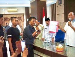 Tanggapi Aksi Aliansi Batalkan PPPK 2023 Langkat, Plt Bupati Beri Solusi Akan Mengangkat 1000 Guru pada April 2024