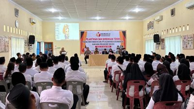 Panwascam Sirapit Lantik 54 PTPS, Kapolsek Kuala : Jadilah Pengawas Profesional