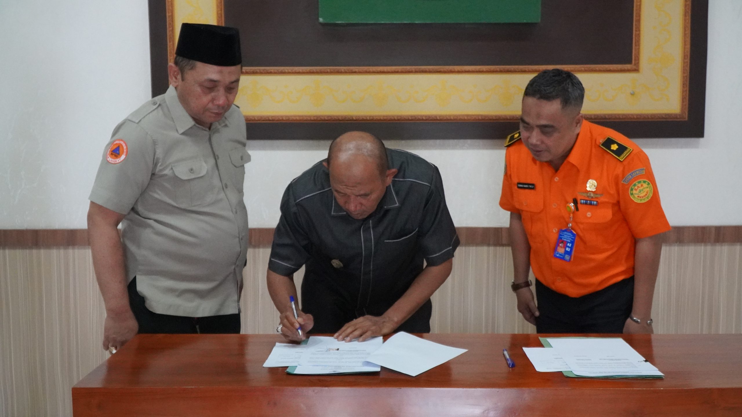 Plt Bupati Syah Afandin Hibahkan Tanah Pemkab Langkat untuk Bangun ...