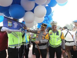 Gebyar Keselamatan Polda Sumut Terbangkan Balon Berisi Kupon Doorprize 3 Ekor Sapi