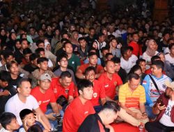 Wali Kota Binjai Bersama Warga Nobar Semi Final Piala Asia U-23