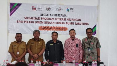 Sekda Taput Buka Sosialisasi Literasi Keuangan Bagi Pelaku UMKM Binaan Rumah BUMN Tarutung
