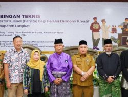 Staff Ahi Bidang SDM, Sosial dan Kemasyarakatan Sujarno Wakili Pj Bupati Langkat dalam Bimtek Subsektor Kuliner