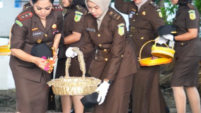 Jelang HBA ke-64 dan IAD ke 24, Kejari Langkat Ziarah di Makam Pahlawan Pangkalan Brandan