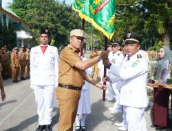 Pj Bupati Langkat beri Penghargaan untuk Kecamatan dan Kelurahan Terbaik serta Atlet Berprestasi Popprovsu 2024