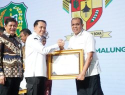 Pj Bupati Langkat Faisal Hasrimy Terima Penghargaan dari BPJS Ketenagakerjaan: Komitmen Lindungi Tenaga Kerja Rentan di Sumut