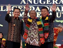 Pj Gubernur Agus Fatoni Beri Penghargaan Para Legenda Olahraga Sumut