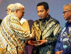 Pj Bupati Langkat Faisal Hasrimy Raih Penghargaan “Sahabat Pers Award 2024”