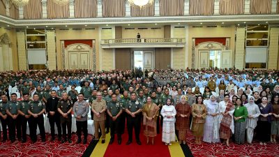 Pj Sekdaprov Sumut Dampingi Kasad Maruli Simanjuntak Hadiri Natal Kodam I Bukit Barisan : Pastikan Semua Orang Hidup Aman dan Damai