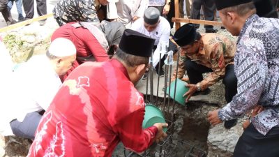 Wali Kota Binjai Hadiri Peletakan Batu Pertama Renovasi Musholla Al-Mukmin